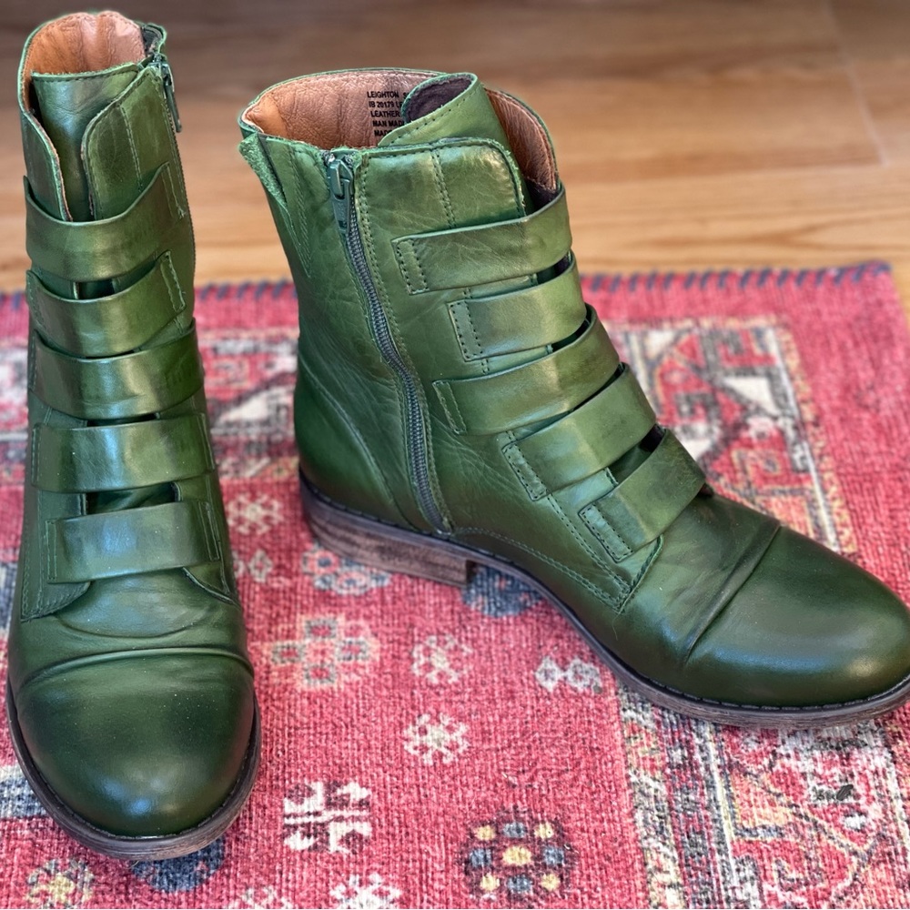 Miz Mooz Leighton boots in green. Size 9.